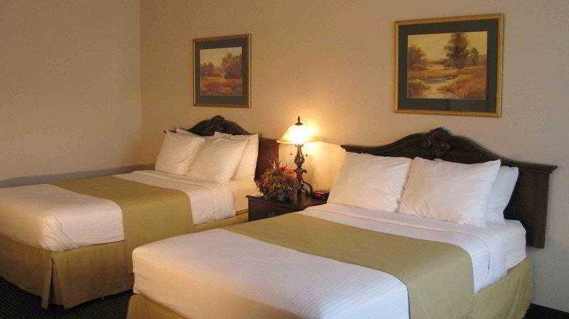 Clarion Inn Falls Church-Arlington Dış mekan fotoğraf