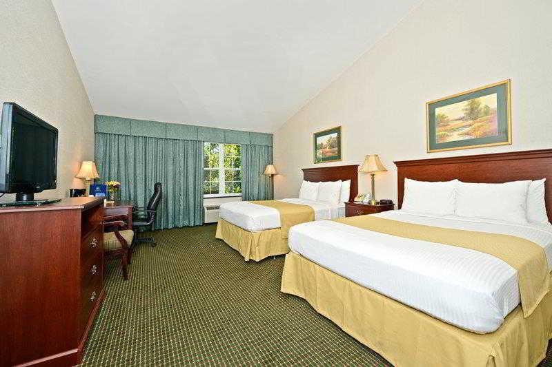 Clarion Inn Falls Church-Arlington Dış mekan fotoğraf