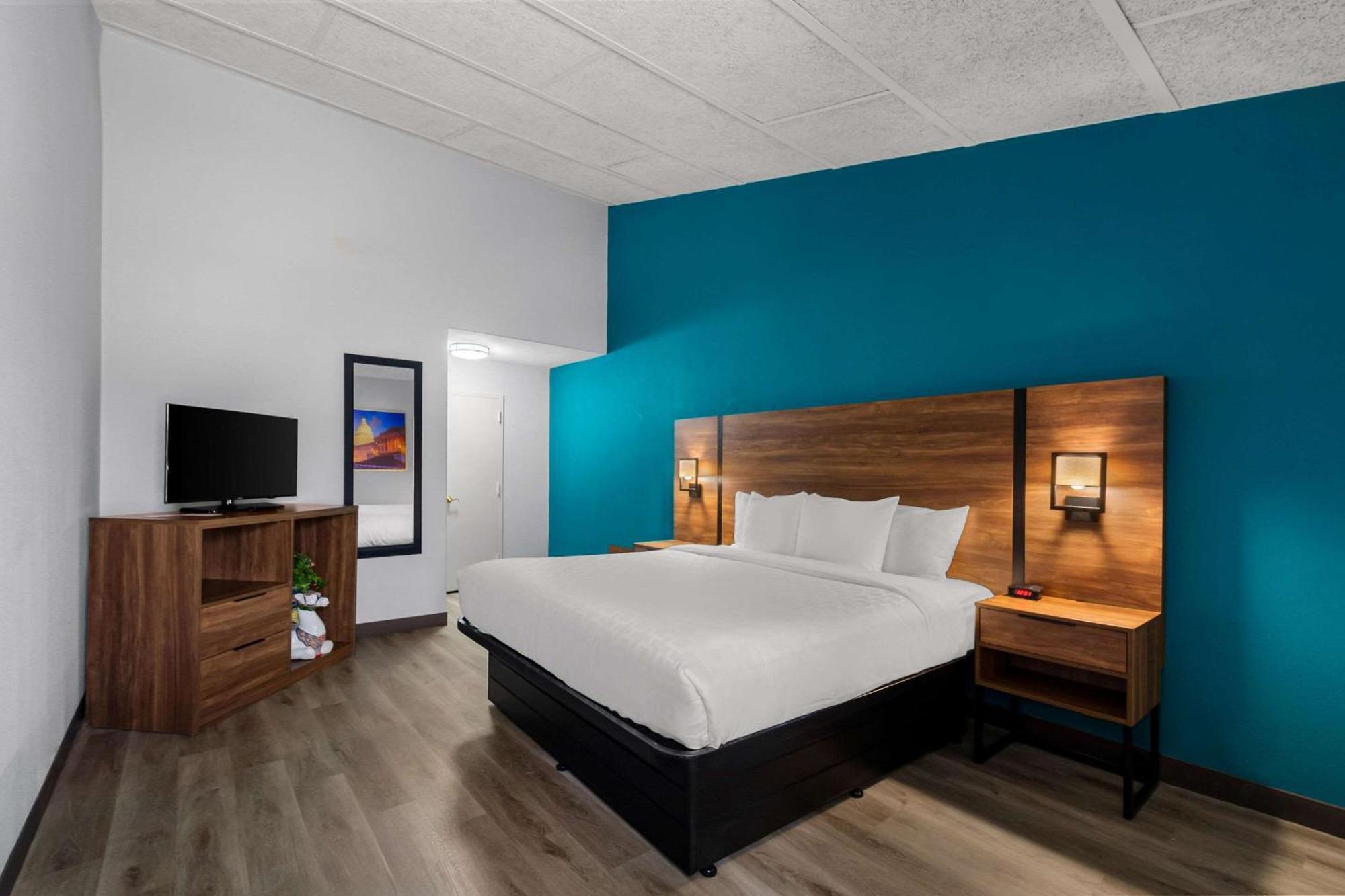 Clarion Inn Falls Church-Arlington Dış mekan fotoğraf