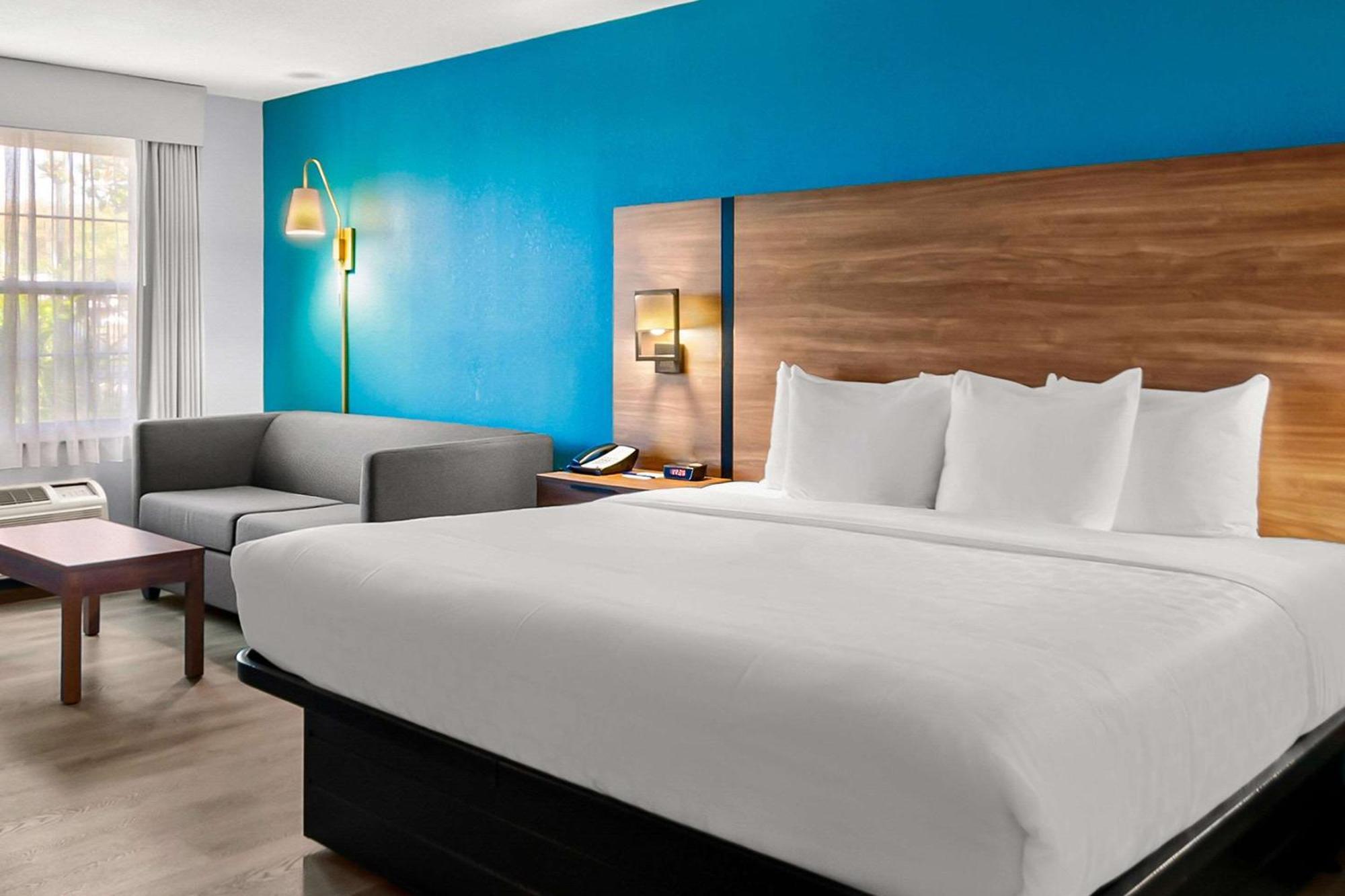 Clarion Inn Falls Church-Arlington Dış mekan fotoğraf