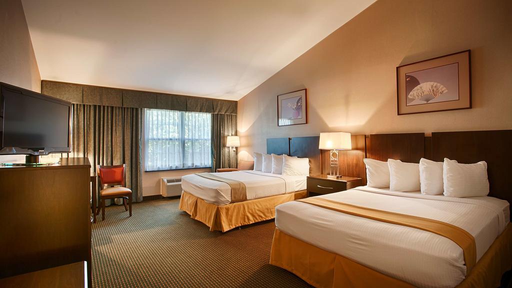 Clarion Inn Falls Church-Arlington Dış mekan fotoğraf