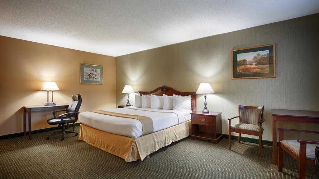 Clarion Inn Falls Church-Arlington Dış mekan fotoğraf
