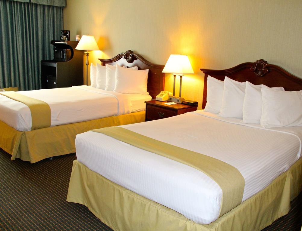 Clarion Inn Falls Church-Arlington Dış mekan fotoğraf