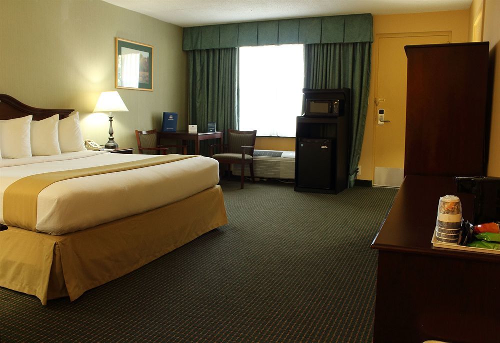Clarion Inn Falls Church-Arlington Dış mekan fotoğraf